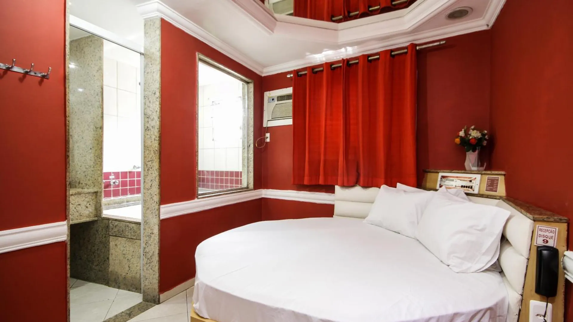 酒店 Mirage Motel 瓜卢流斯